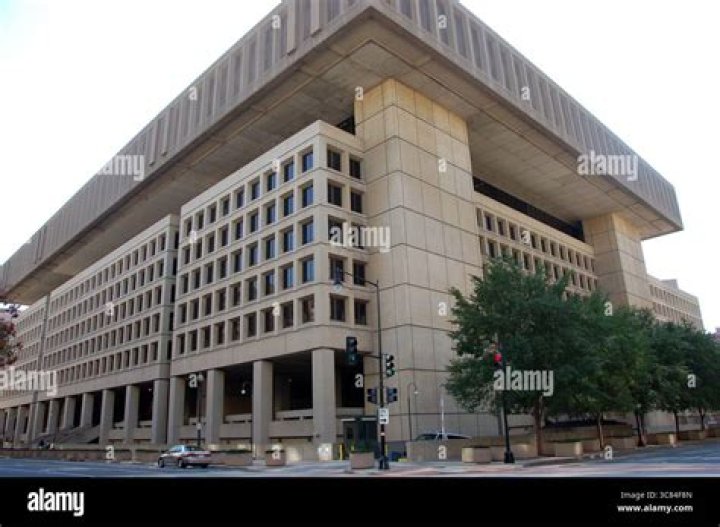 Agency whose headquarters is in the J. Edgar Hoover Building: Abbr.