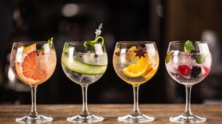 Alcohol often mixed with tonic