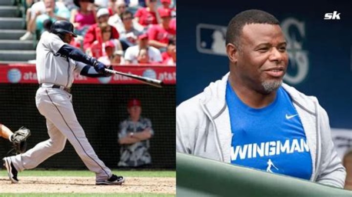 Baseball Hall of Famer ___ Griffey Jr.