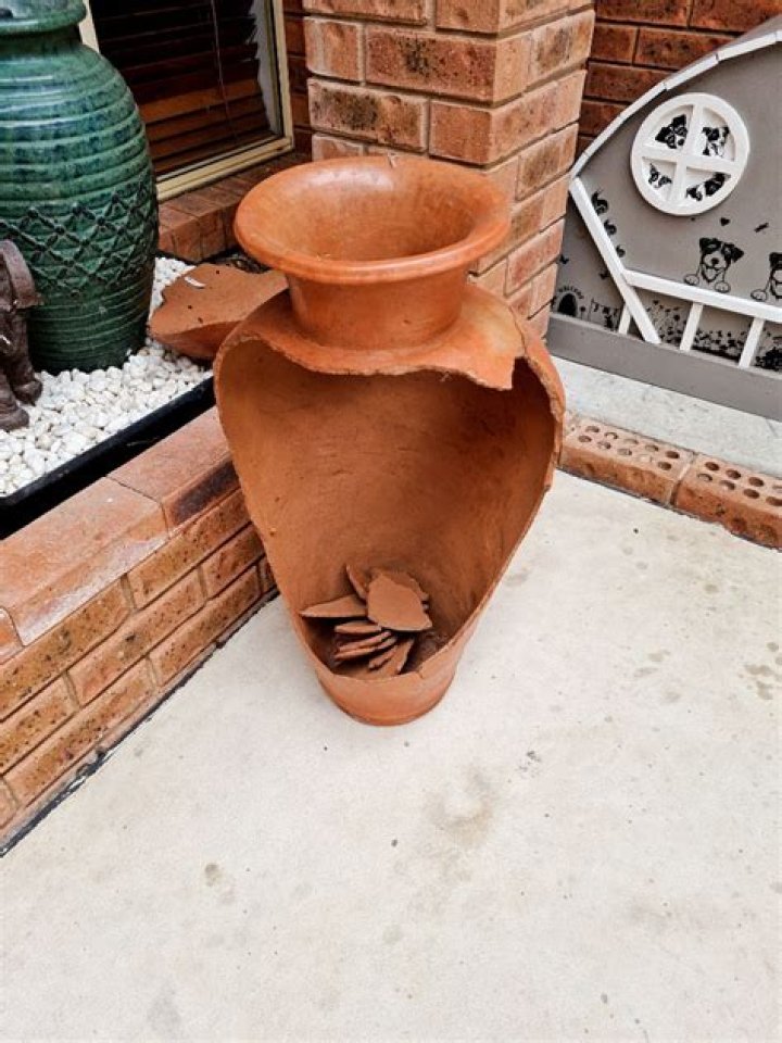 Bit of a broken clay pot