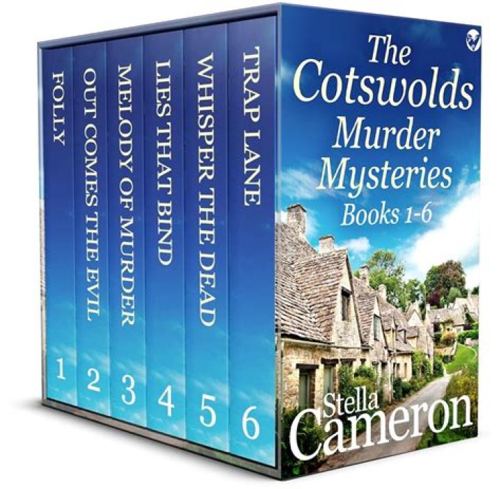 British author known for her murder mystery novels: 2 wds.