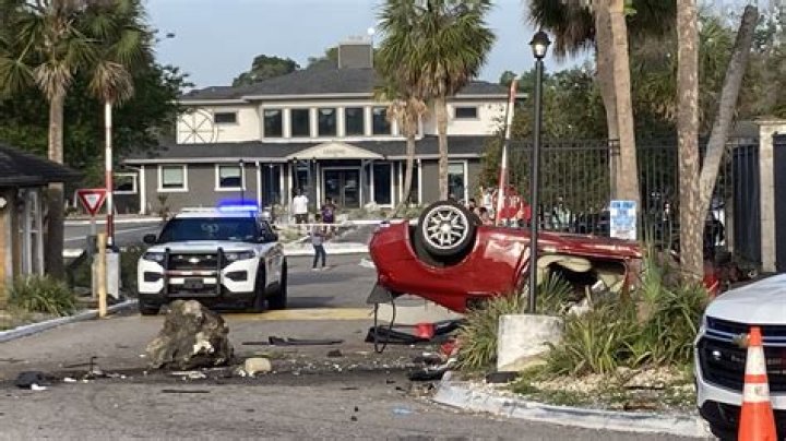 Former forensics show set in Florida: 2 wds.