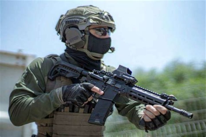 Israeli army firearms