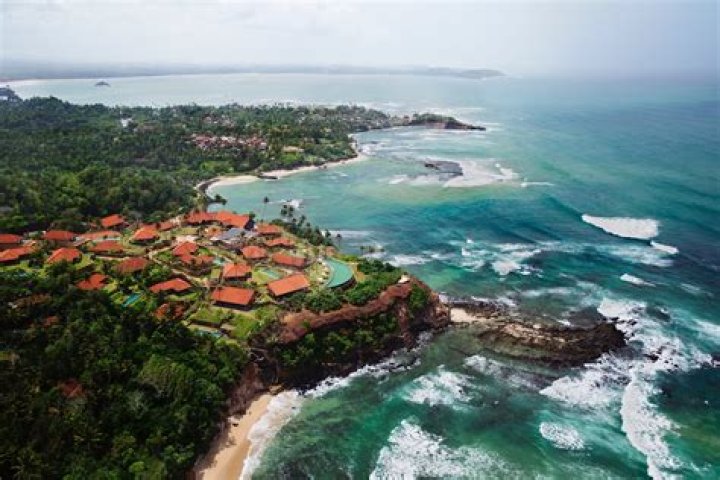 ___ Lanka island country with beautiful beaches