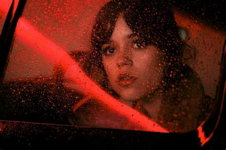 Leave the scene in a hurry