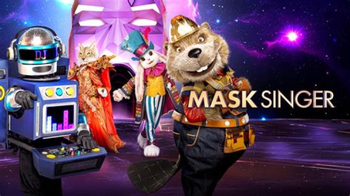 Walk On By singer who was the Mouse on season 3 of The Masked Singer: 2 wds.